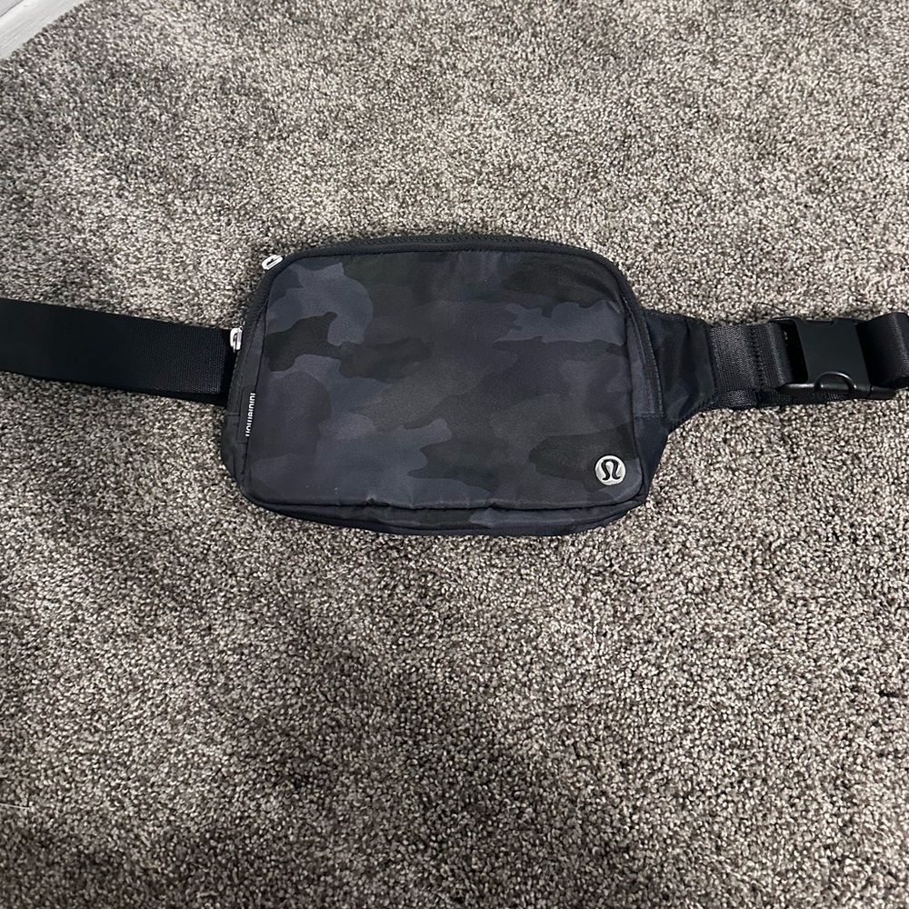 Lululemon Everywhere Belt Bag Large 2L